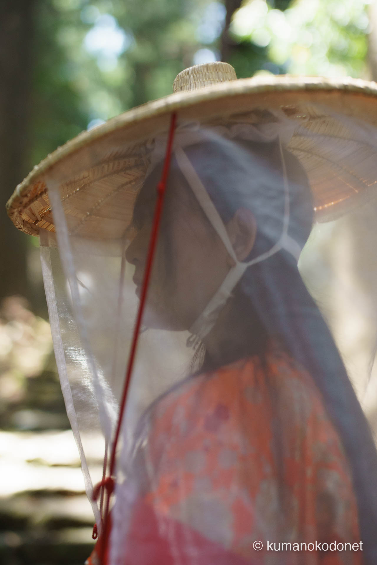 平安衣装を纏った女性のポートレート。時代を遡ったかのような緻密な横顔。| Daimonzaka, Nachikatsuura, Wakayama | SONY α7 | 2025