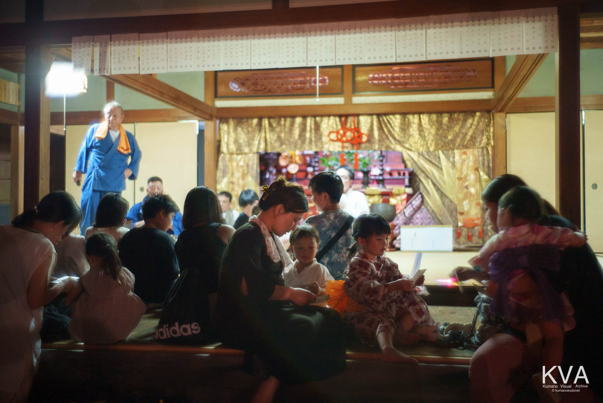祭り終了後に三光山金剛寺の本堂内で行われるビンゴ大会