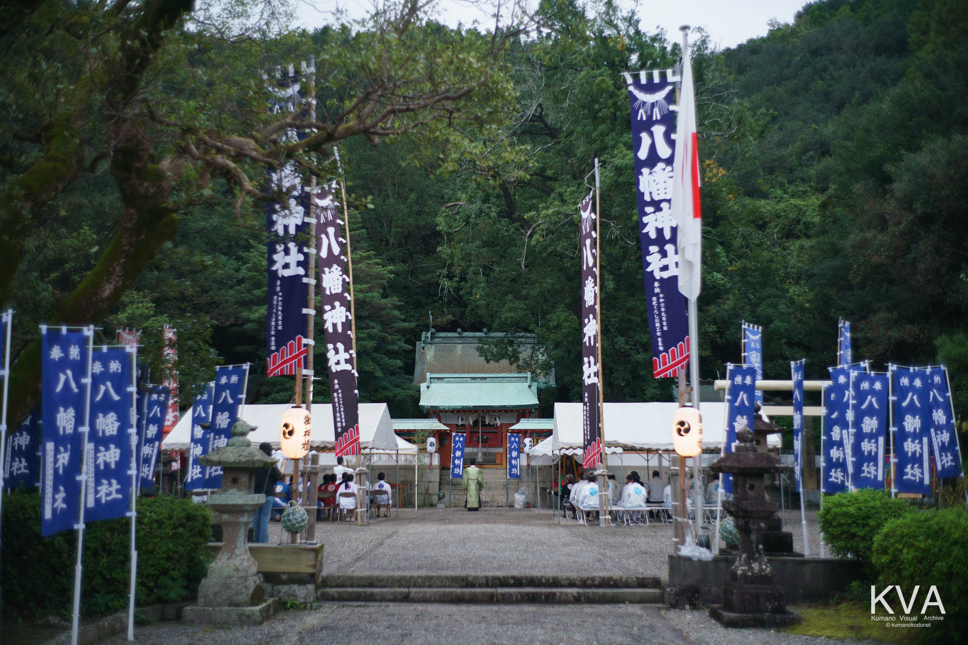 宵宮祭の境内で執り行われる宵宮祭式典